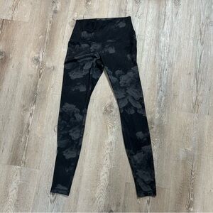 Lululemon Wunder Under Luon Black and Dark Grey Cloud Print Leggings